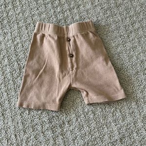 NWOT Ribbed Cotton Taupe Shorts - 4T